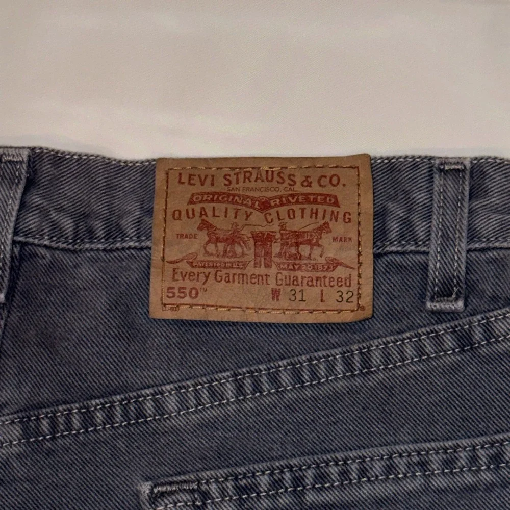 NWT Levis 550 Red Tab Jeans Mens 31x32 Relaxed Fit Blue Denim Stone Wash Y2K